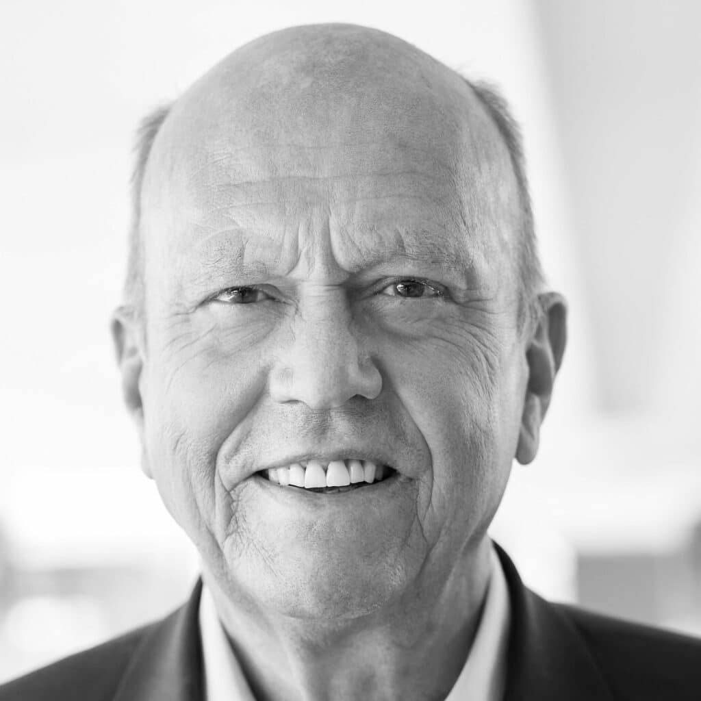 Prof. Dr. Dres. h. c. Henner Schierenbeck war Gründungsgesellschafter von zeb.