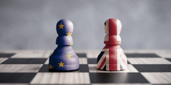 Bild von Schachfiguren zu Brexit-Konsequenzen für die britische Vermögensverwaltungsbranche