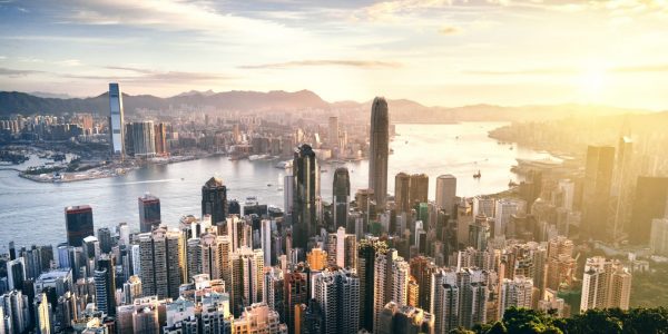 zeb.market flash: Skyline von Hongkong bei Sonnenaufgang