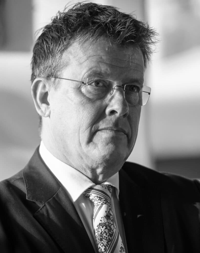 Prof. Dr. Michael Lister / Autor BankingHub